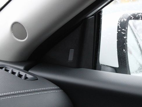 Certified 2025 Nissan Sentra SV image 37