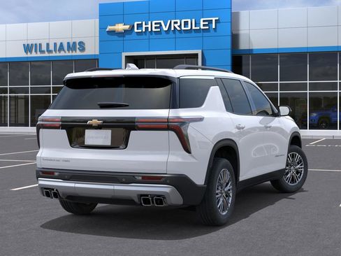 New 2026 Chevrolet Traverse LT w/ Driver Confidence Package AWD/4WD image 4