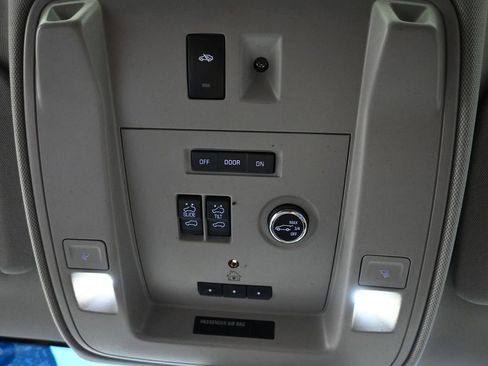 Used 2016 Cadillac Escalade Luxury image 22