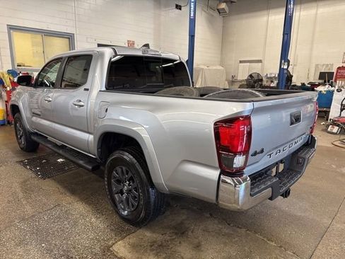Used 2023 Toyota Tacoma SR5 w/ Black Out Package (TMS) AWD/4WD image 4