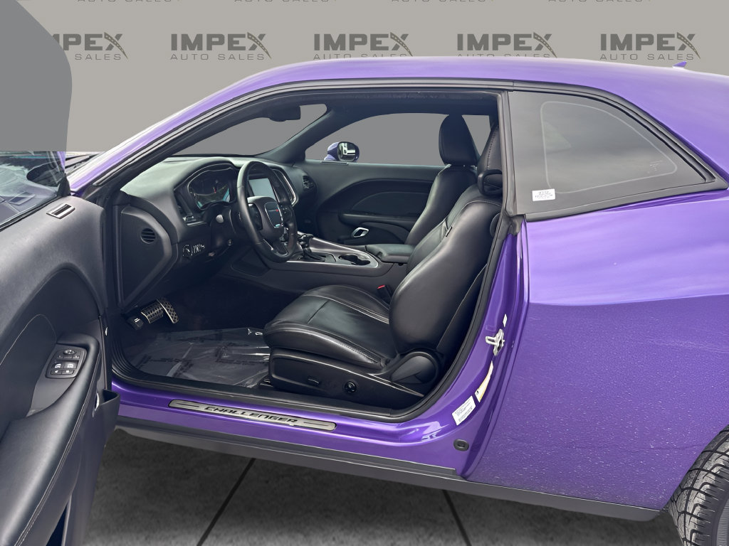 Used 2016 Dodge Challenger R/T Plus RWD image 28
