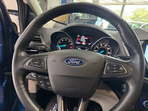 Used 2017 Ford Escape Titanium FWD image 19