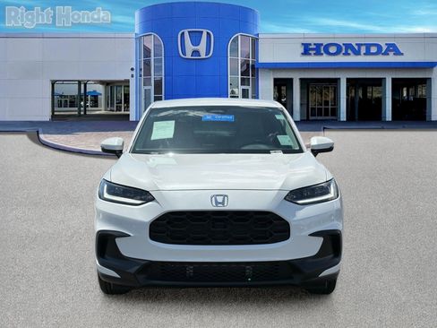 Certified 2025 Honda HR-V LX image 3