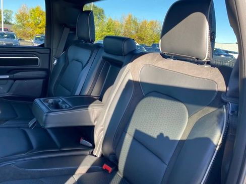 Used 2024 RAM 1500 Laramie image 18