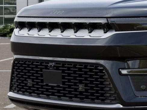 New 2026 Jeep Grand Wagoneer 4WD image 11