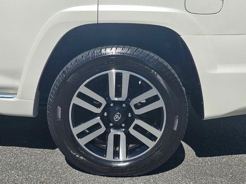 Used 2018 Toyota 4Runner Limited AWD/4WD image 18