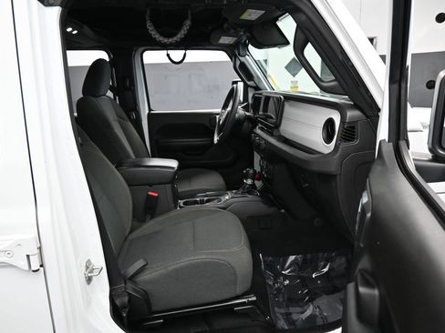 Used 2024 Jeep Wrangler Unlimited Sport AWD/4WD image 36