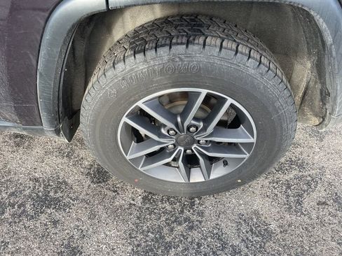 Used 2020 Jeep Grand Cherokee Limited w/ Luxury Group II image 9