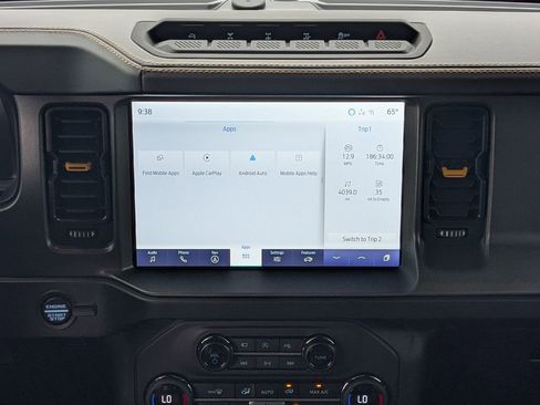 Used 2024 Ford Bronco Badlands image 19