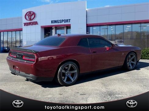 Used 2018 Dodge Challenger SRT Hellcat image 5