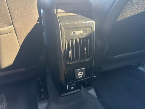 Used 2022 Jeep Compass Latitude image 36