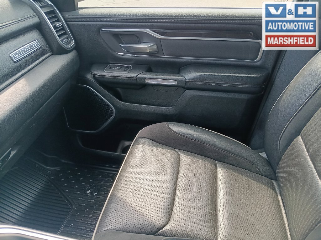 Used 2020 RAM 1500 Laramie w/ Sport Appearance Package AWD/4WD image 25