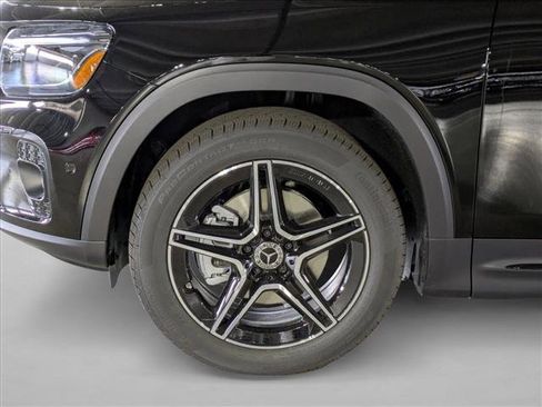 New 2026 Mercedes-Benz GLB 250 image 9