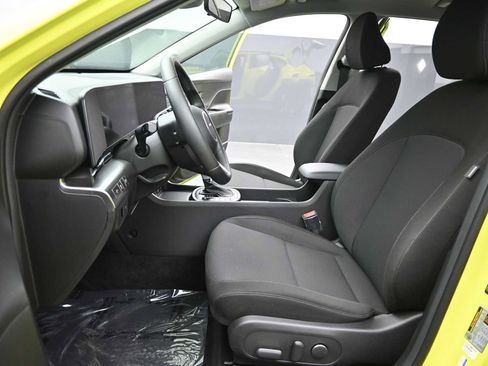 Certified 2025 Hyundai Kona SEL image 15