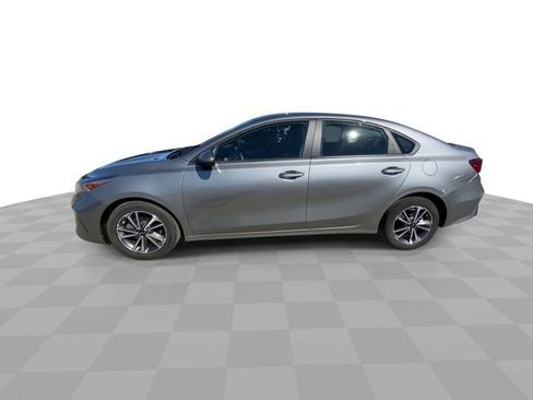 Used 2023 Kia Forte LXS image 7