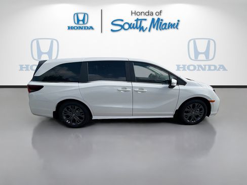 New 2026 Honda Odyssey Touring image 8