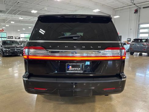 Used 2021 Lincoln Navigator Reserve w/ Luxury Package AWD/4WD image 7