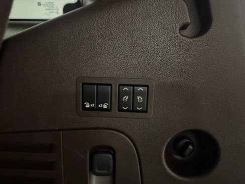 Used 2020 GMC Yukon Denali w/ Open Road Package image 27