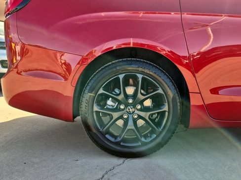 New 2025 Chrysler Pacifica Limited w/ Trailer Tow Group image 11