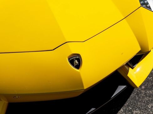 Used 2014 Lamborghini Aventador image 11