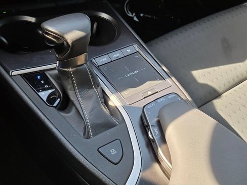 Used 2022 Lexus UX 200 w/ Accessory Package (Z1) FWD image 28