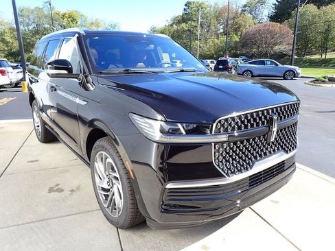 New 2025 Lincoln Navigator Reserve image 8