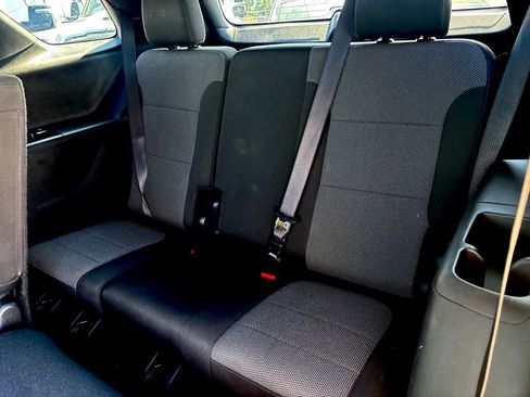 Used 2023 Chevrolet Traverse LT image 22