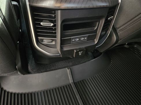 New 2026 RAM 1500 4x4 Crew Cab image 11