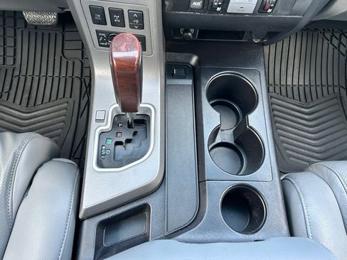 Used 2015 Toyota Sequoia Platinum image 19