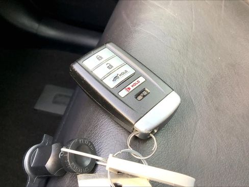 Used 2019 Acura MDX image 29