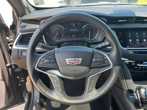 Used 2025 Cadillac XT5 Premium Luxury FWD image 19
