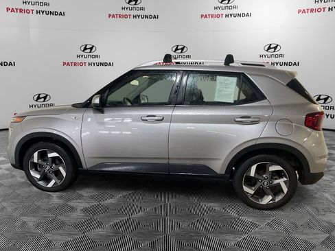 Certified 2023 Hyundai Venue SEL image 7