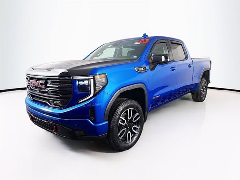 Used 2023 GMC Sierra 1500 AT4 image 3