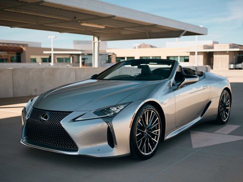 Used 2024 Lexus LC 500 Convertible image 3