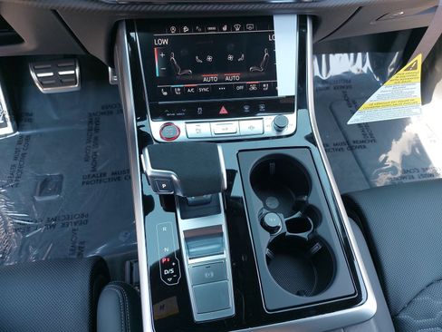 New 2027 Audi RS Q8 performance AWD/4WD image 22