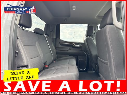 Used 2024 GMC Sierra 1500 SLE image 16