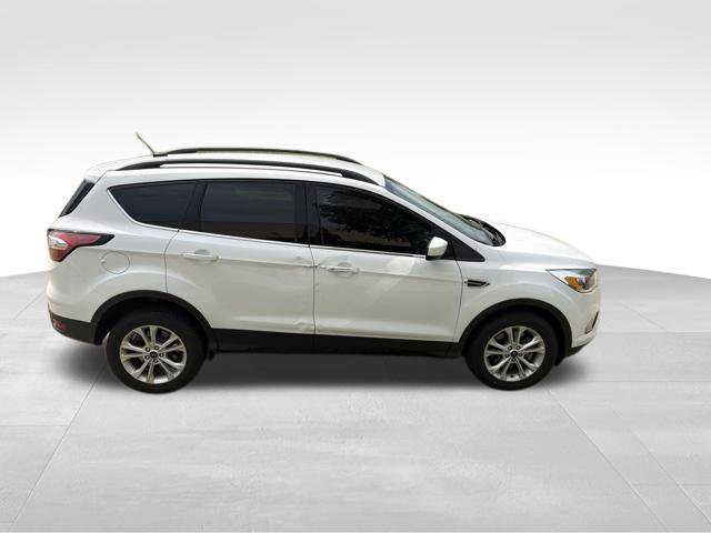 Used 2018 Ford Escape SE AWD/4WD image 2