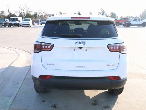 New 2026 Jeep Compass Latitude image 21