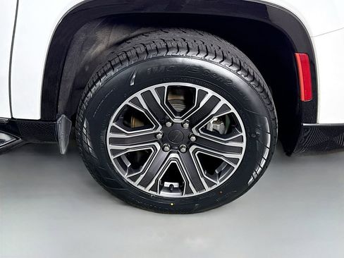 Used 2024 Jeep Wagoneer L Series II w/ Flexible Seating Group image 37