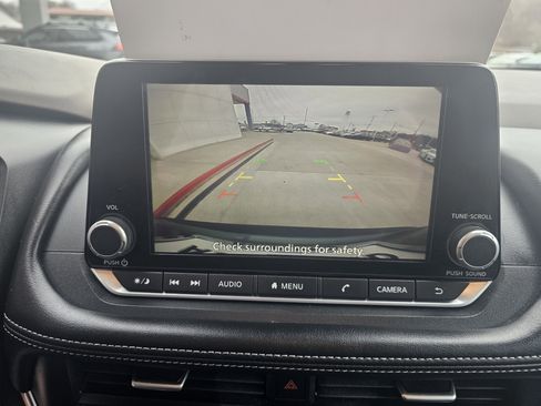 Used 2023 Nissan Rogue S image 24