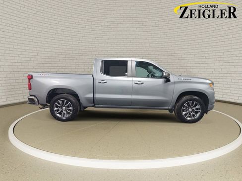 Used 2023 Chevrolet Silverado 1500 LT AWD/4WD image 4