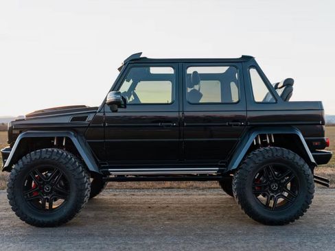 Used 2017 Mercedes-Benz G 550 Squared image 5