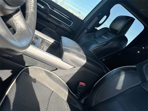 Used 2022 RAM 2500 Laramie w/ Night Edition image 27