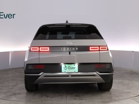Used 2024 Hyundai Ioniq 5 SEL RWD image 15