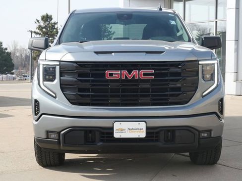 Used 2025 GMC Sierra 1500 Elevation image 2