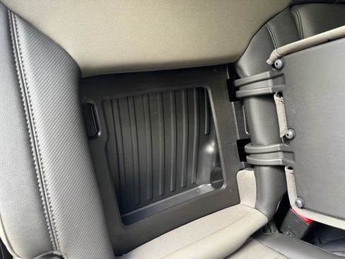 Used 2024 Chevrolet Silverado 1500 ZR2 w/ Technology Package image 19