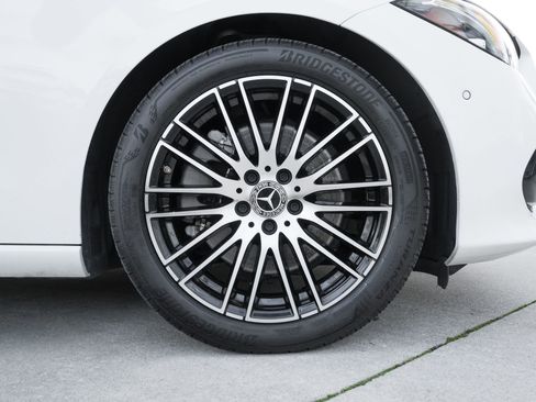 Used 2024 Mercedes-Benz C 300 4MATIC Sedan image 28