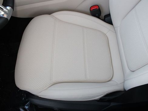 Used 2026 Mercedes-Benz GLC 300 4MATIC image 14