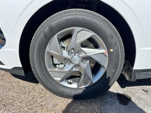 New 2026 Hyundai Sonata SE FWD image 7