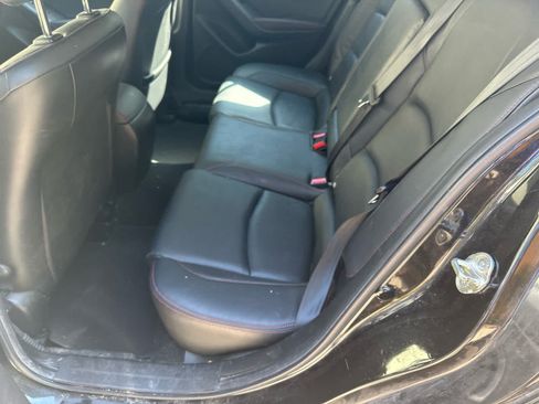 Used 2016 MAZDA MAZDA3 i Grand Touring FWD image 3